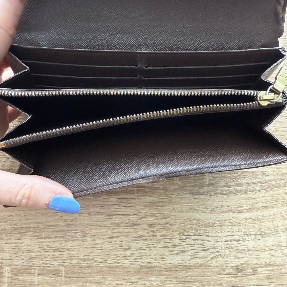 Louis Vuitton Wallet - Picture 7 of 13